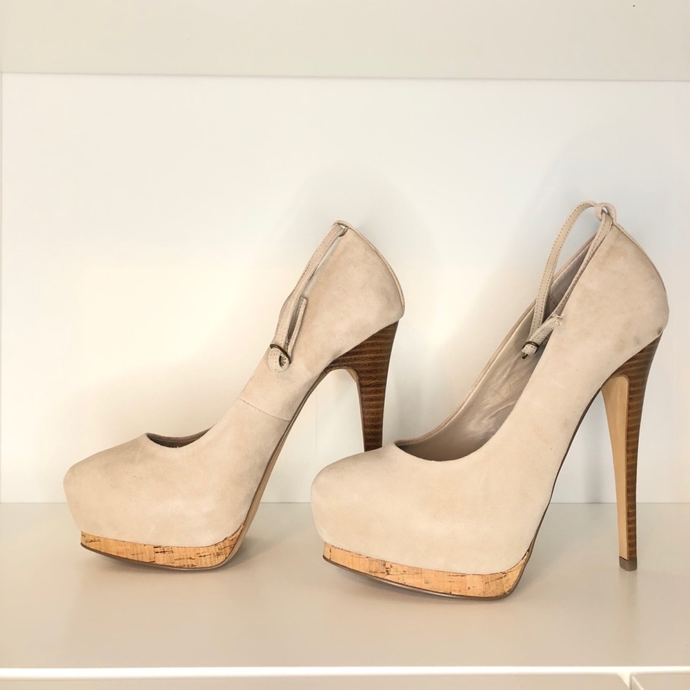 Steve Madden Taupe Suede Opticall Platform Pumps